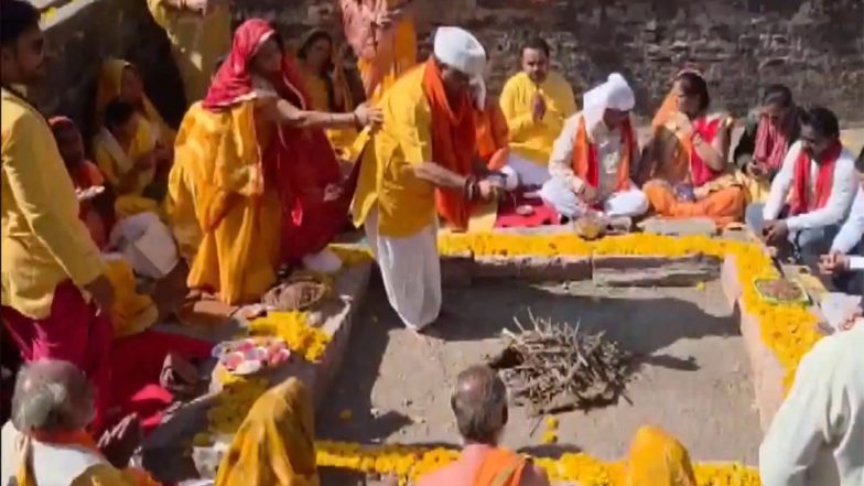 India News | Devotees Perform Hawan in Bhojshala Complex Following MP High Court Verdict