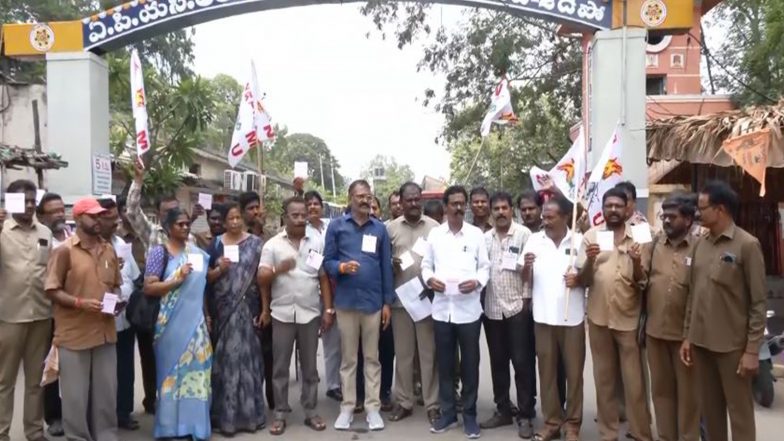 India News | Andhra Pradesh: RTC Privatisation Move Sparks Protest by National Mazdoor Union in Vijayawada
