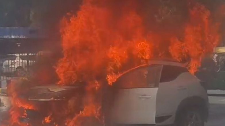 India News | Car Catches Fire on Delhi's MB Road Amid Intense Heat, Two Escape Safely