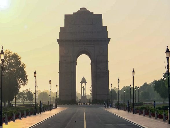 Business News | India FY27 Growth Expected at 6.7% as West Asia Crisis Widens CAD to 2.1% of GDP: Economists