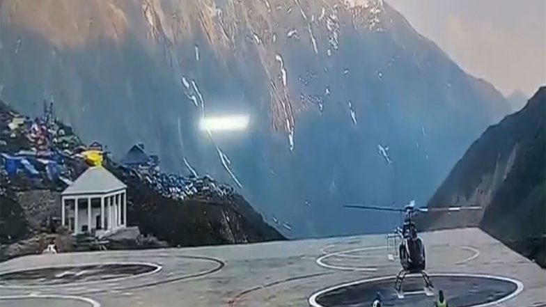 India News | Uttarakhand: Kedarnath Heli Services Disrupted by Bad Weather; Pilgrims Stranded