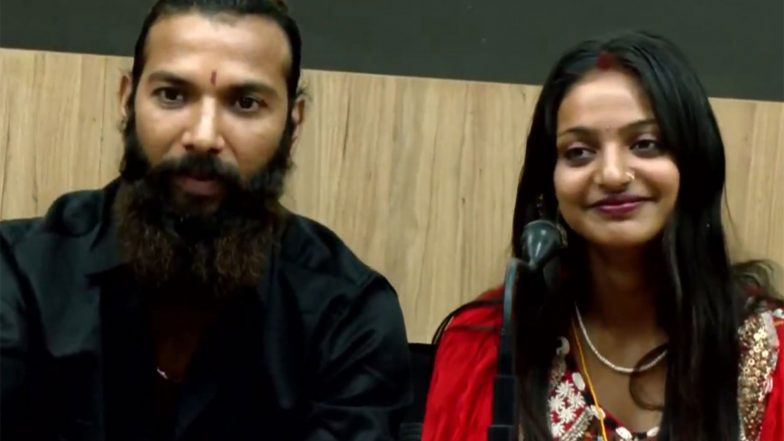 India News | Kumbh Mela Fame Monalisa, Husband Move MP High Court Against Cancellation of Birth Certificate