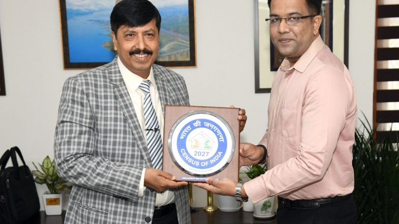 India News | Gujarat Chief Secretary MK Das Participates in Self-enumeration Campaign