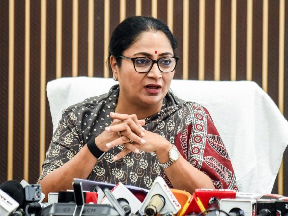 India News |  Delhi Govt to Revive Existing Rainwater Harvesting Systems at Its 75 Schools: CM Rekha Gupta