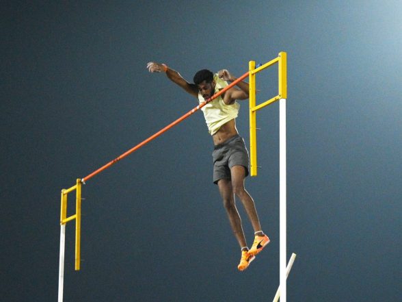 Sports News | National Senior Athletics Federation Competition: Dev Kumar Meena, Kuldeep Kumar Set New Benchmark in Pole Vault