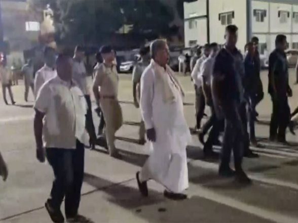 India News | Karnataka CM Siddaramiah, DK Shivakumar Depart for Delhi Amid Buzz Around Leadership Change