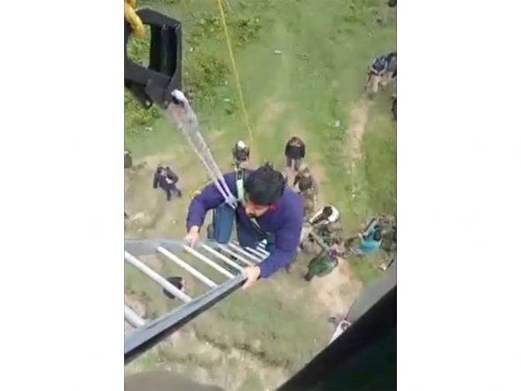 India News | J-K: 286 Tourists Rescued in Massive 6.5-hour Op After Gulmarg Gondola Technical Snag
