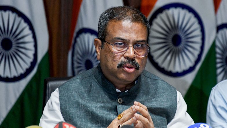 India News | Dharmendra Pradhan Holds Discussions with Senior Officials of 4 Public Sector Banks to Overhaul CBSE Payment Gateway System