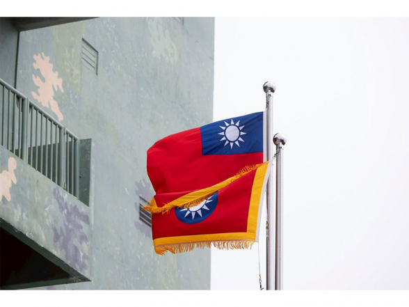 World News | Taiwan Warns Chinese Apps Could Undermine Democracy and National Identity