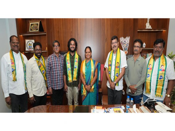 India News | Senior Journalist Akash Kolluru Joins K Kavitha's TRS, Expected to Be National Media Spokesperson