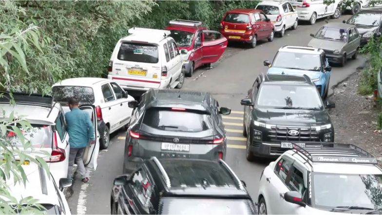 India News | Heavy Influx of Weekend Tourists Triggers Massive Traffic Congestion in Rishikesh