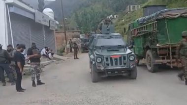 Jammu and Kashmir Encounter: Gunfight Starts Between Pakistani Terrorists and Security Forces in Rajouri (Watch Video)