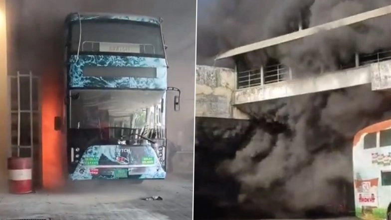 Kurla Bus Fire: Double-Decker Electric Bus Gutted in Blaze at BEST Depot in Mumbai, No Casualty Reported (Watch Videos)