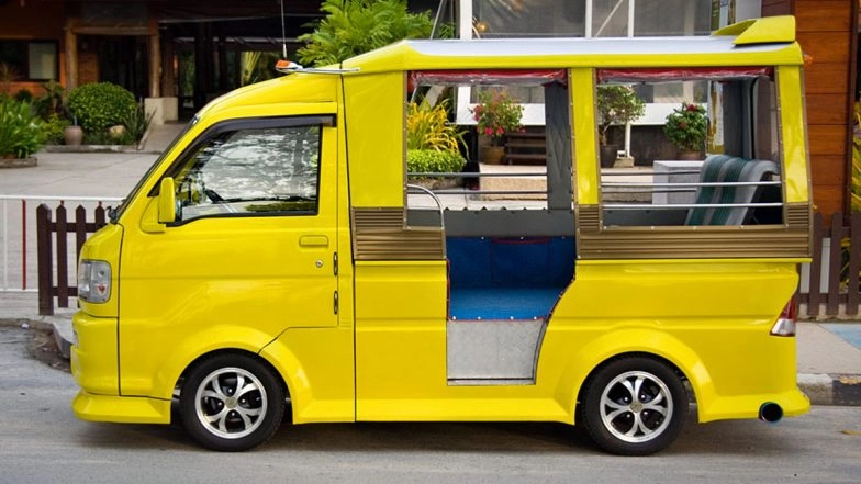 Patong: Viral Video of Couple Engaging in Oral S*x on Moving Tuk-Tuk Sparks Outrage