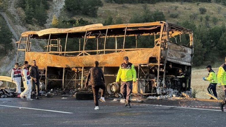 Turkiye Bus Accident: 8 Killed, 33 Injured After Tourist Bus Crashes Into Guardrail and Catches Fire