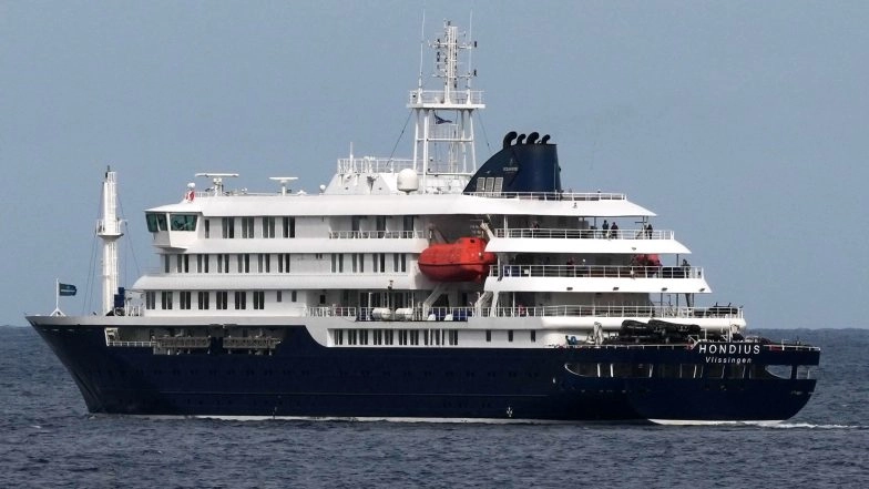 Cruise Ship Passengers Left After 1st Death in Hantavirus Outbreak