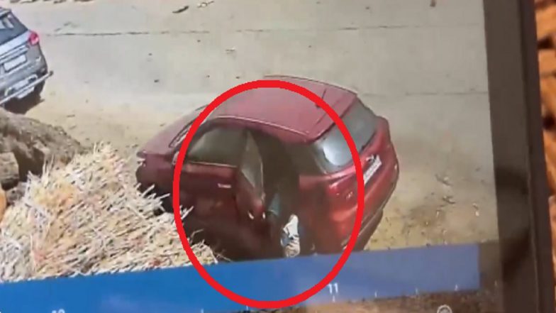 Rajasthan Shocker: 2 Young Sisters Die of Suffocation After Getting Trapped Inside Locked Car in Alwar (Watch Video)