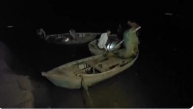 Hamirpur Boat Accident: 6 Missing Including 5 Children After Overcrowded Boat Capsizes in Yamuna River, Rescue Operation Underway (Watch Videos)