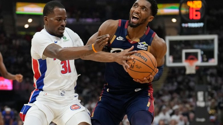 Mitchell Ties NBA Playoff Mark with 39 in 2nd Half as Cavaliers Even Series Against Pistons 112-103