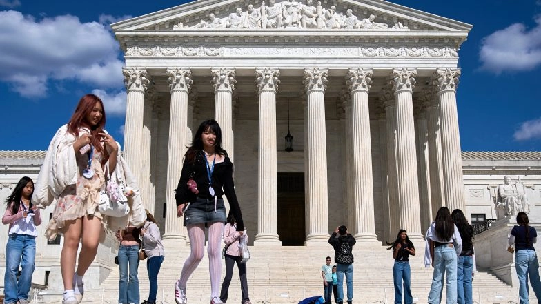 Supreme Court Halts Alabama Order for 2 Largely Black US House Districts