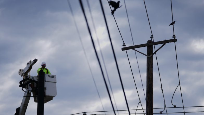 AI Boom Sparks State Battles over Rising Utility Profits and Electricity Bills
