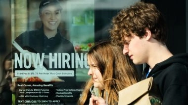 US Jobless Claims Tick Up to 200,000 but Stay Near Historic Lows, Labor Department Says