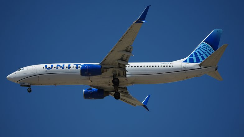 United Airlines Labor Contract Brings First Pay Increases in Six Years