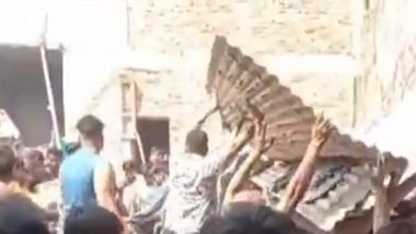 Burari Building Collapse Video: Another Building Collapse in Delhi After Explosion Days After Saket Tragedy Kills 6