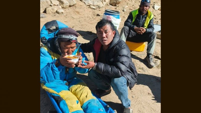 Hillary Dawa Mount Everest News: Sherpa Guide Presumed Dead Crawls Back to Base Camp After 6 Days Alone