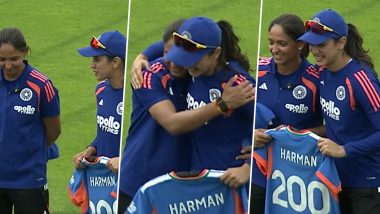 Smriti Mandhana Presents Harmanpreet Kaur Special Jersey for Completing 200 WT20Is Ahead of SA-W vs IND-W ICC Women's WT20 WC 2026 (Watch Video)