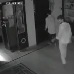 Suryapet: Burglars Take a Soft Drink Break Before Stealing Gold, Silver and Cash in Telangana, Video Goes Viral