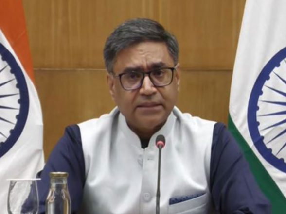 World News | PM Modi Flagged Impact of Armed Group Activities Along Indian Border Areas, Raises Refugee Issue with Myanmar President: MEA