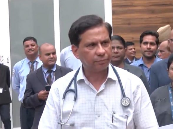 India News | 17 Foreigners Among 21 Dead in Delhi's Malviya Nagar Hotel Fire; 8 on Ventilator