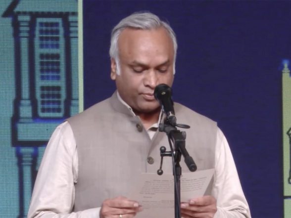 India News | Siddaramaiah's Son Yathindra Inducted as Minister; Priyank Kharge, MB Patil Join Karnataka Cabinet