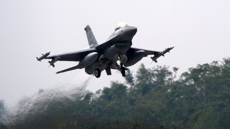 World News | Taiwan Detects 7 Sorties of Chinese Aircraft, 10 Vessels, 6 Ship