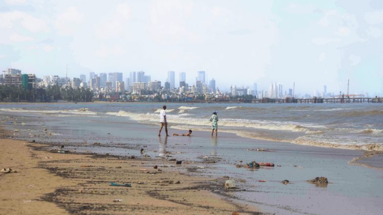 India News | Maharashtra: 16-year-old Boy Drowns at Mumbai Beach