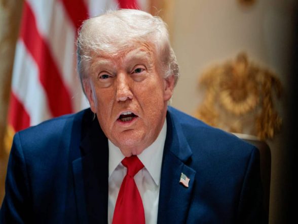 Sports News | President Trump Wears Jordan Stolz's Olympic Gold Medal