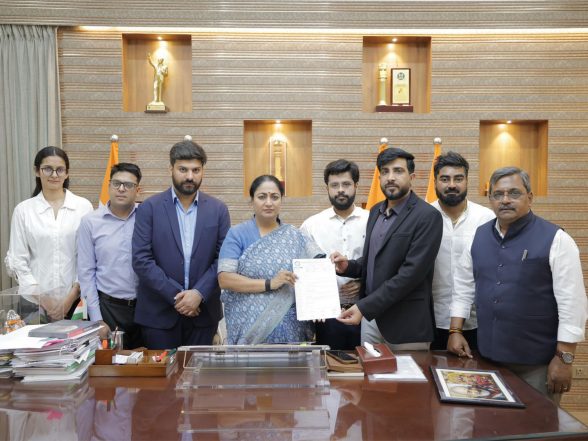 India News | FAIMA Meets Delhi Chief Minister, Requests Ex-gratia Assistance for Saket's Building Collapse Victims