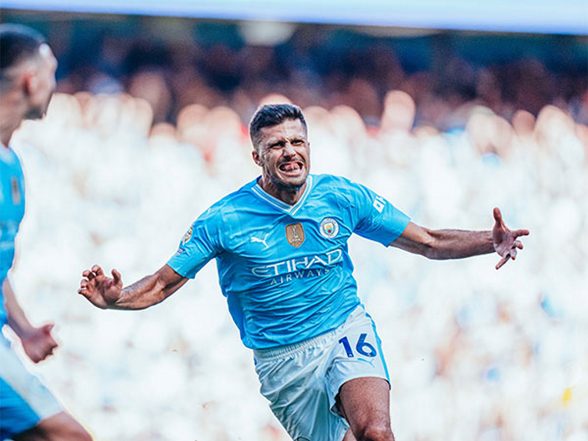 Sports News | FIFA WC: Gavi's Tackle to Man City Star Rodgri Rocks Spain Training Session