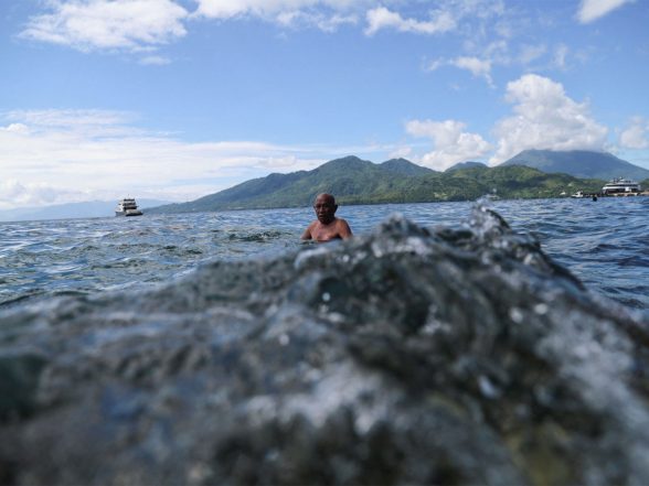 World News | Tsunami Warnings Issued Across Several Asian Countries After Powerful Earthquake Jolts the Philippines