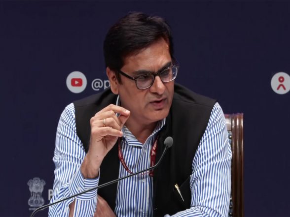 Business News | Domestic LPG Buyers Getting Rs 700-Rs 1000 Subsidy Per Cylinder, Under Recovery of About Rs 700: Petroleum Ministry