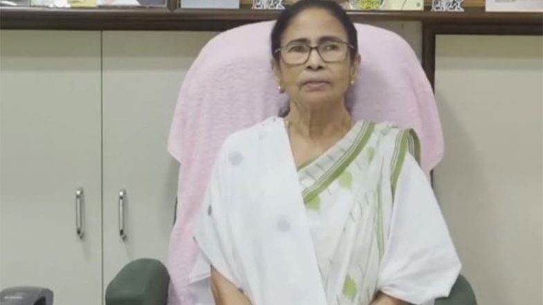 India News | Mamata Banerjee Meets Sonia Gandhi, Later Goes to Residence of Abhishek Banerjee