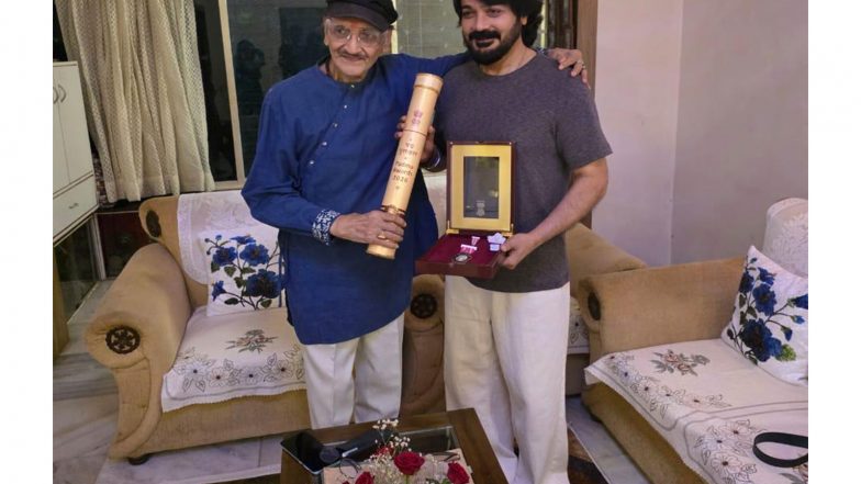 Entertainment News | Actor Prosenjit Chatterjee Dedicates Padma Shri to Father Biswajeet Chatterjee