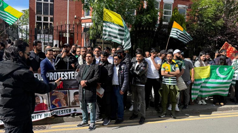 World News | Kashmiri Diaspora in Manchester Holds Prayer Gathering, Seeks Probe into Reported Killings in PoJK