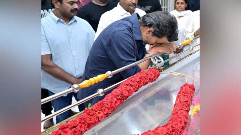 Entertainment News | Tamil Nadu CM Vijay Visits Late Director Bharathiraja's Residence, Announces State Honours