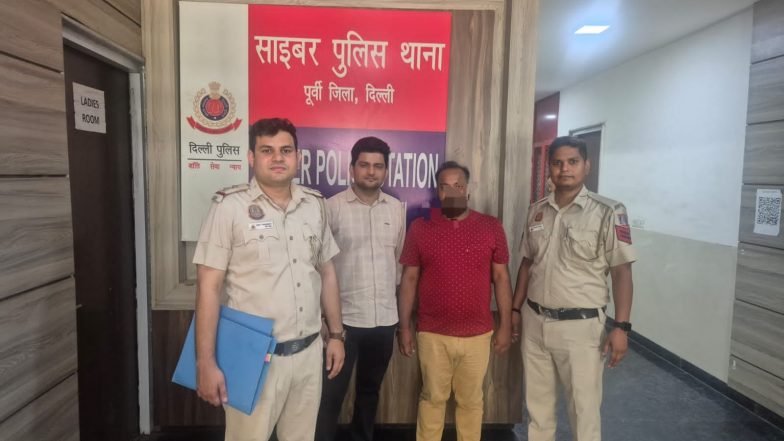 India News | Delhi Police Arrests Bank Deputy Manager in ₹67.92 Crore Mule Account Case Linked to 159 Cyber Fraud Complaints
