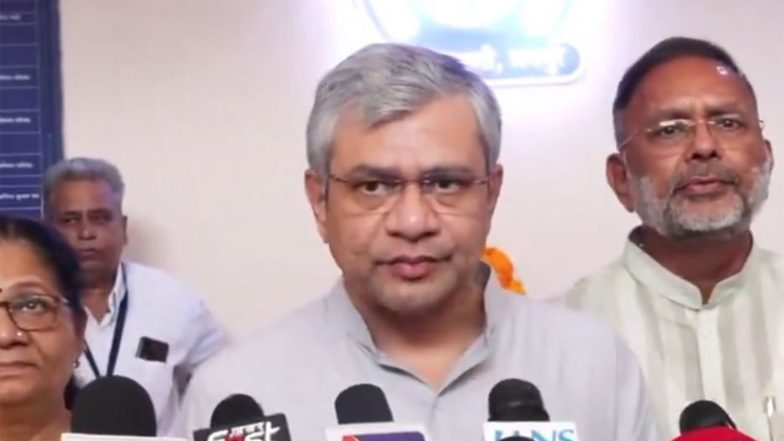 India News | FM Coverage Being Expanded Across Border Areas from Kashmir to Kutch: Ashwini Vaishnaw