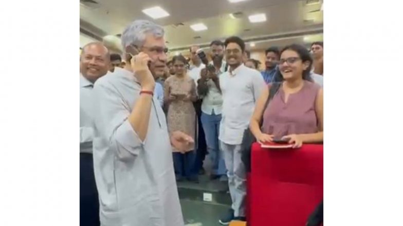 India News | Railway Minister Ashwini Vaishnaw Announces New IRCTC Website on July 15 on Students' Demands