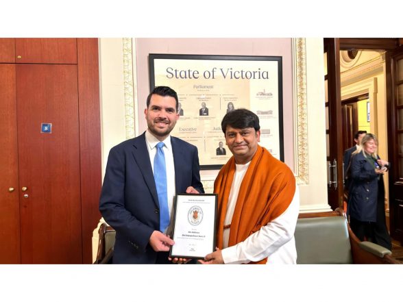Business News | HH Shri Rajrajeshwar Guruji Honoured at Parliament House, Melbourne Interfaith Gathering Promoting Peace, Unity, and Social Harmony