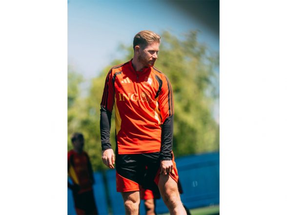Sports News | Belgium's De Bruyne Relishes Veteran Status, Match-up with Premier League Rival Salah Ahead of WC Opener Against Egypt
